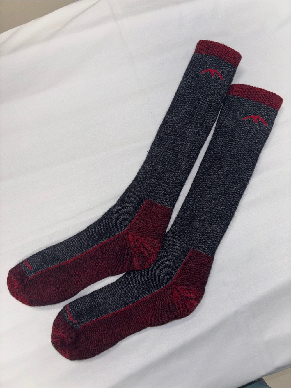 Darn Tough thicker merino wool socks cushioned L OTC